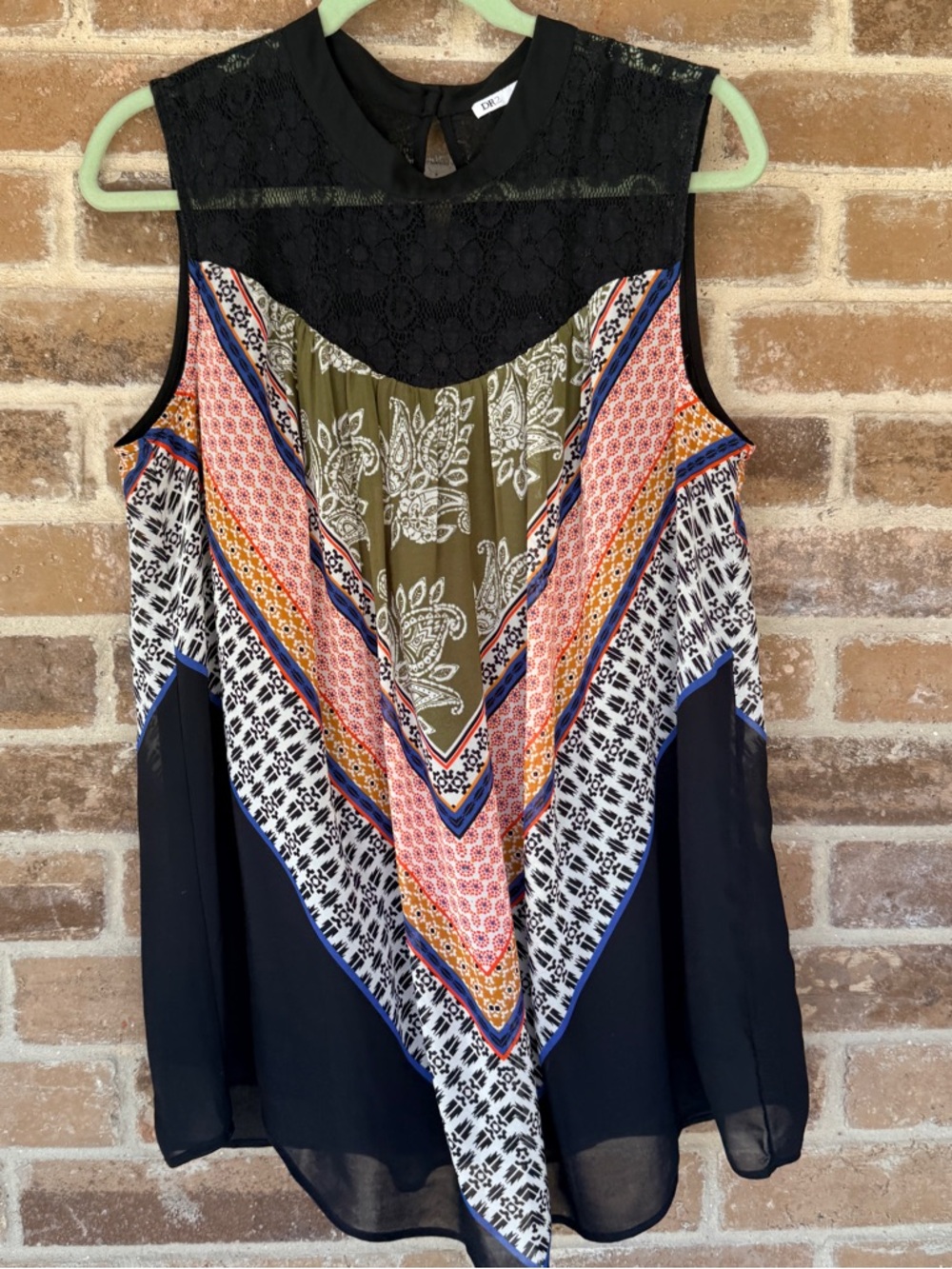 DR2 Black Mixed-Print Lace Yoke Handkerchief Hem Tank